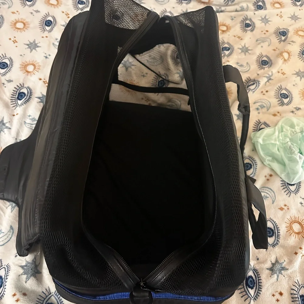 Destination Dog Tote - Ltd Edition.